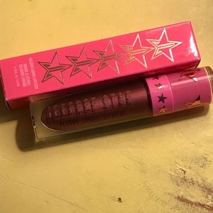 Jeffree Star liquid lip in No Tea No Shade!